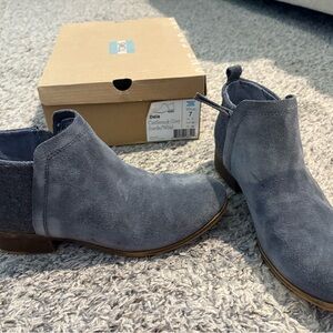 Toms Ankle Boots in Charcoal Gray